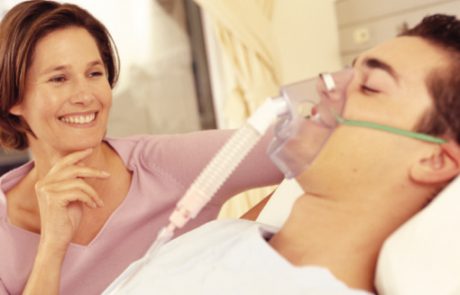 טיפול בחמצן בחולים במצב קריטי: סקירת עדכון מה-NEJM (שאלת CME)