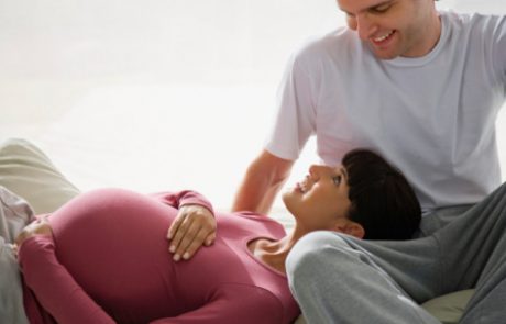 על הקשר בין הפרעה בשגשוג התוך-רחמי ועובר קטן ביחס לתקופת ההיריון לבין הפרעות קוגניטיביות בילדות (CME).