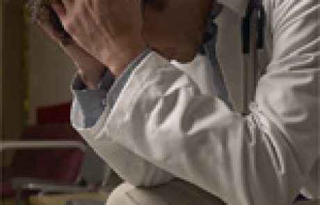 היתרונות והחסרונות של בדיקות סקר להערכת הפרעות פסיכיאטריות בקרב רופאים: סקירה מ-JAMA