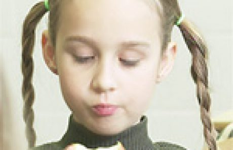 דיון קליני: ילדה בת 11 עם קושי בבליעת מזון מוצק
